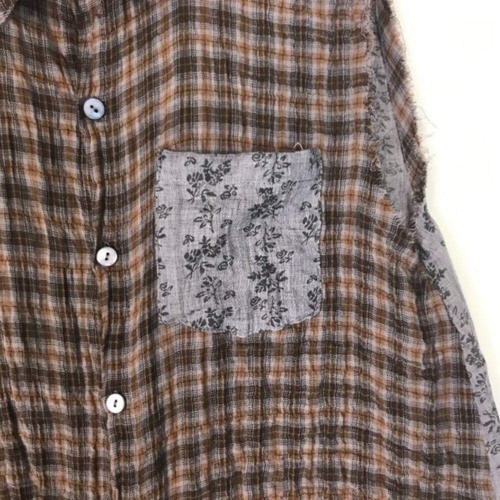 Sleeveless lightweight plaid and floral western vibe boyfriend shirt Size Small - Picture 4 of 9